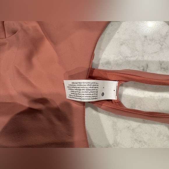 Lululemon sports be never worn - Picture 2 of 3